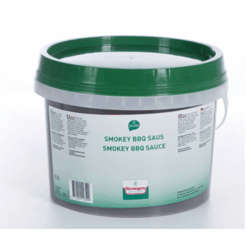Verstegen Smokey BBQ Sauce in 2.7L green-lidded tub with multilingual label ideal for enhancing grilled meats with rich smoke, spice, and onion flavor in foodservice kitchens