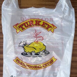 TURKEY CARRIER BAG Approx 14x20x24 26 micron per 100 - Recylcable